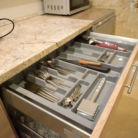 Petro Delux 考纳斯